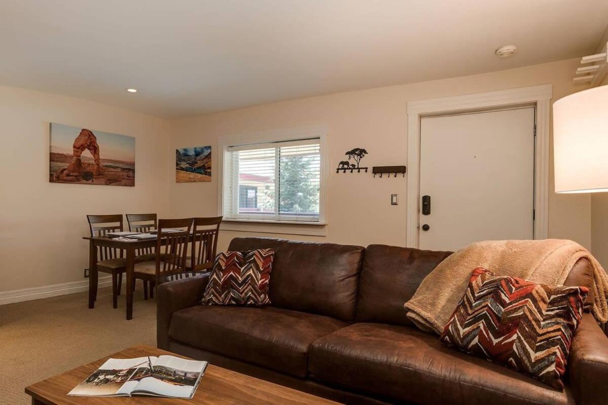 Holiday home Cozy Red Roost Essential Getaway