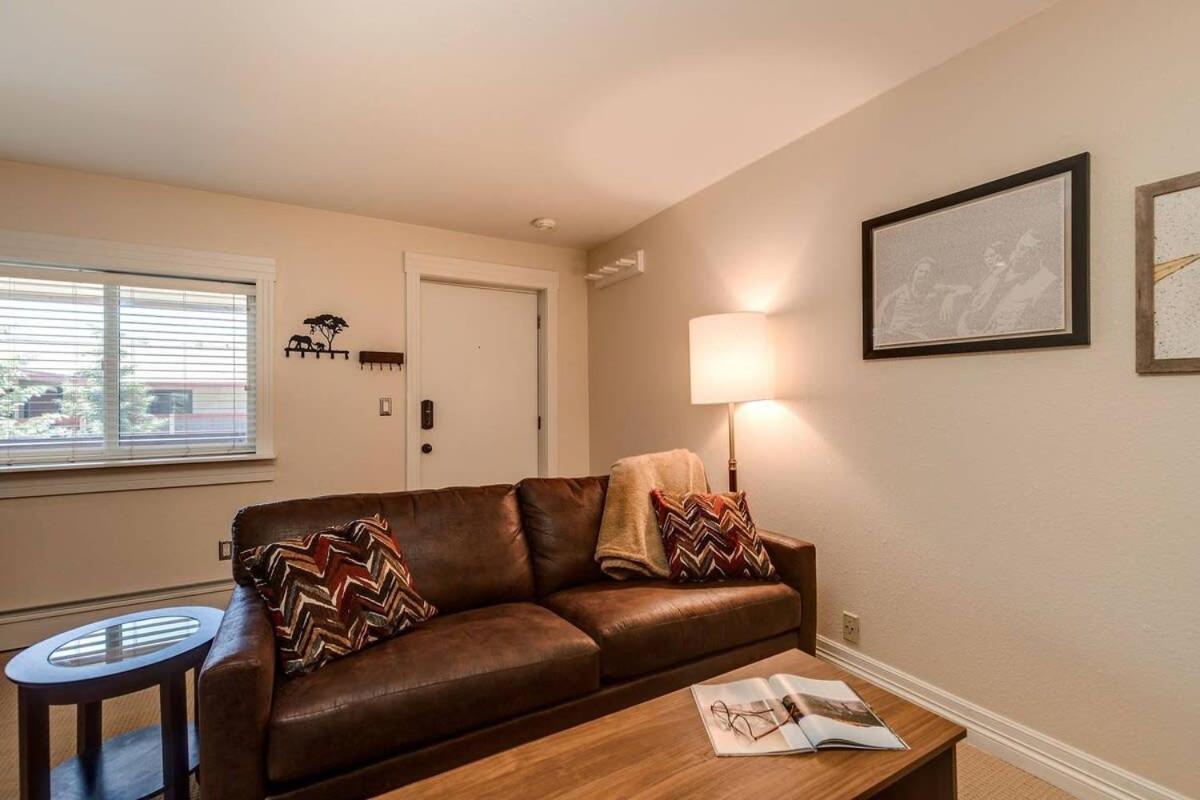 Cozy Red Roost Essential Getaway Holiday home Breckenridge