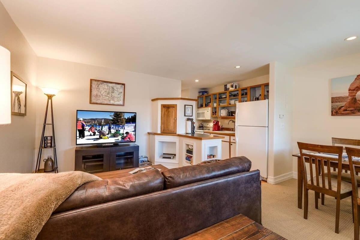 Holiday home Cozy Red Roost Essential Getaway